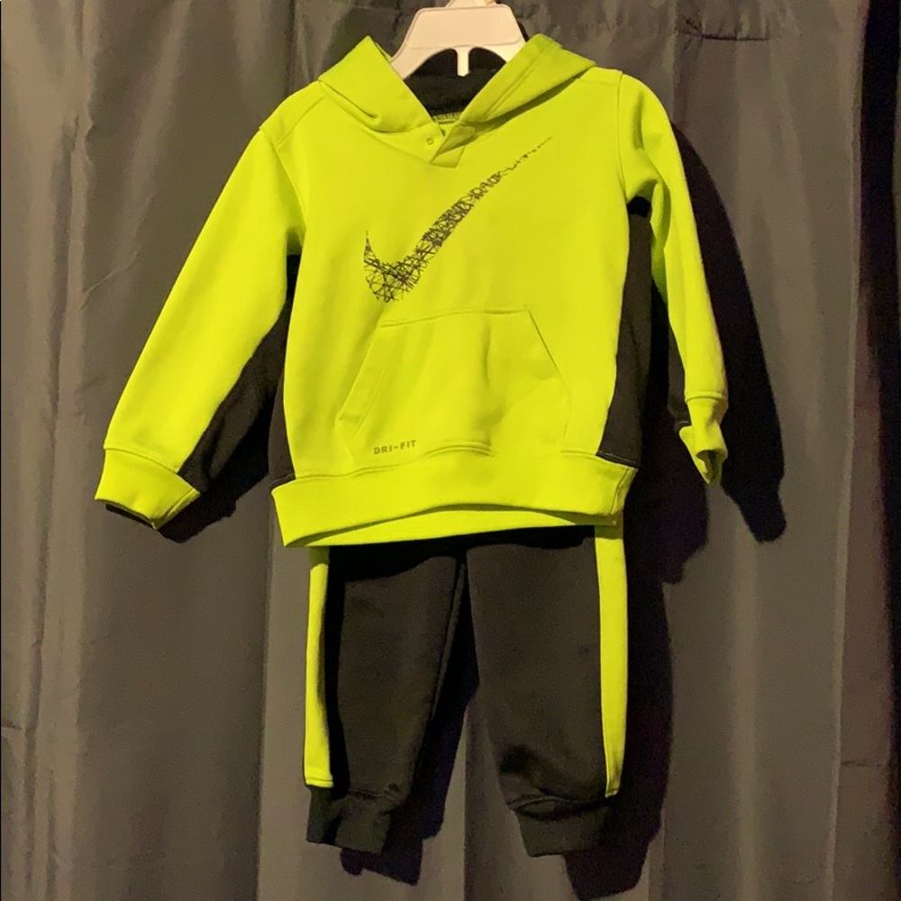 Nike dri-fit outfit boys 24 months